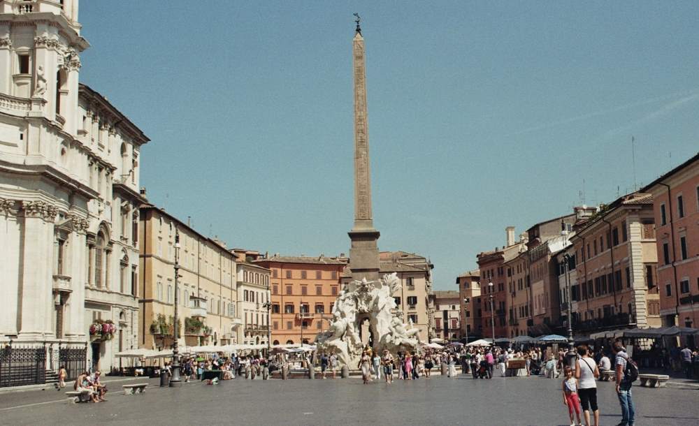 Piața Navona, un obiectiv turistic de vizitat în Roma.
