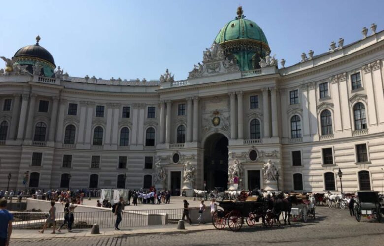 Cele mai frumoase locuri de vizitat în Viena Palatul Hofburg