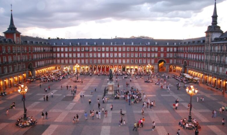 Ce să vizitezi în Madrid Plaza Mayor