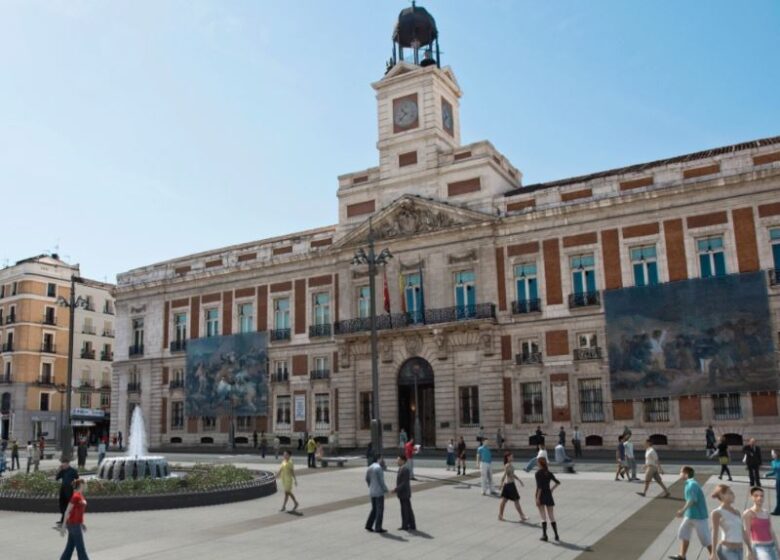 Cele mai frumoase obiective turistice din Madrid Puerta del Sol