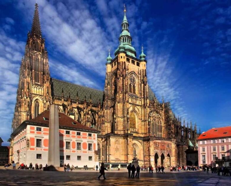 Ce să vizitezi în Praga Castelul Praga