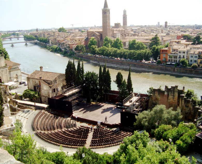 Teatrul roman Verona