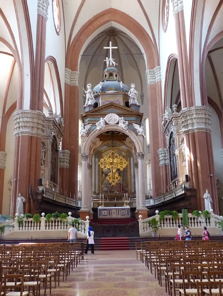 Basilica di San Petronio Bologna în interior
