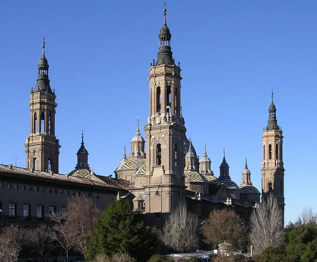 Obiective turistice Zaragoza Catedral-basílica de Nuestra Señora del Pilar