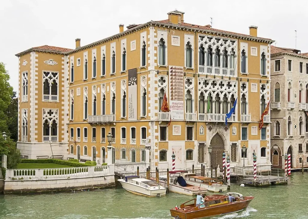 Locuri de vizitat în Veneția Palatul Cavalli-Franchetti