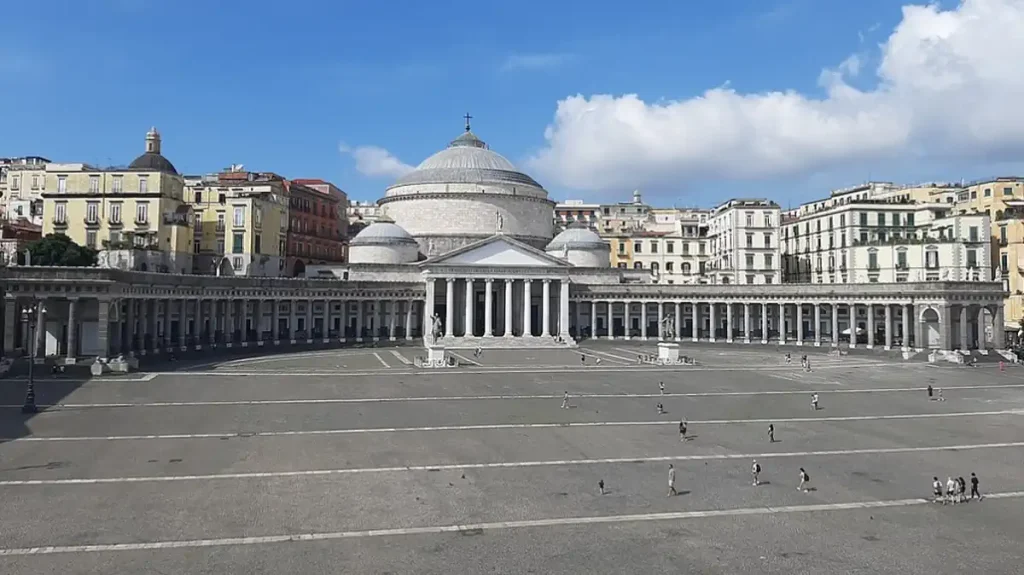 Piața Plebiscito din Napoli
