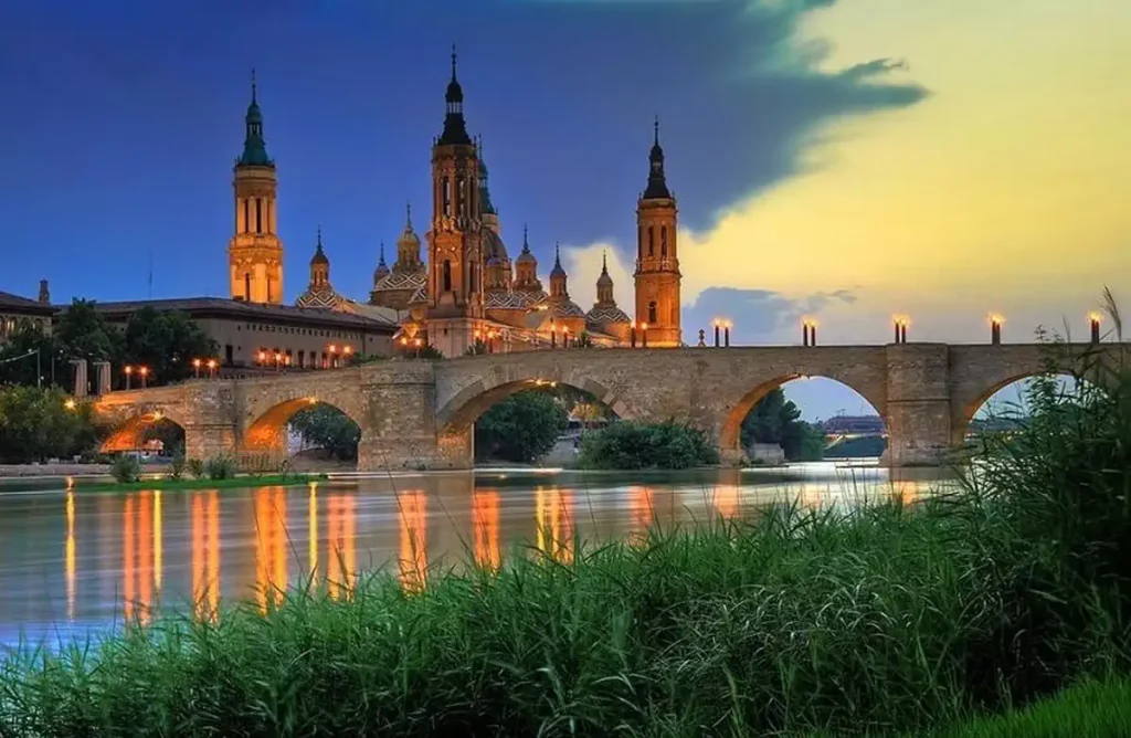 Locuri de vizitat în Zaragoza Podul de Piatră