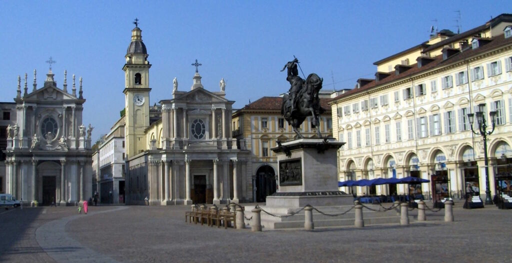 Locuri de vizitat în Torino Piazza San Carlo