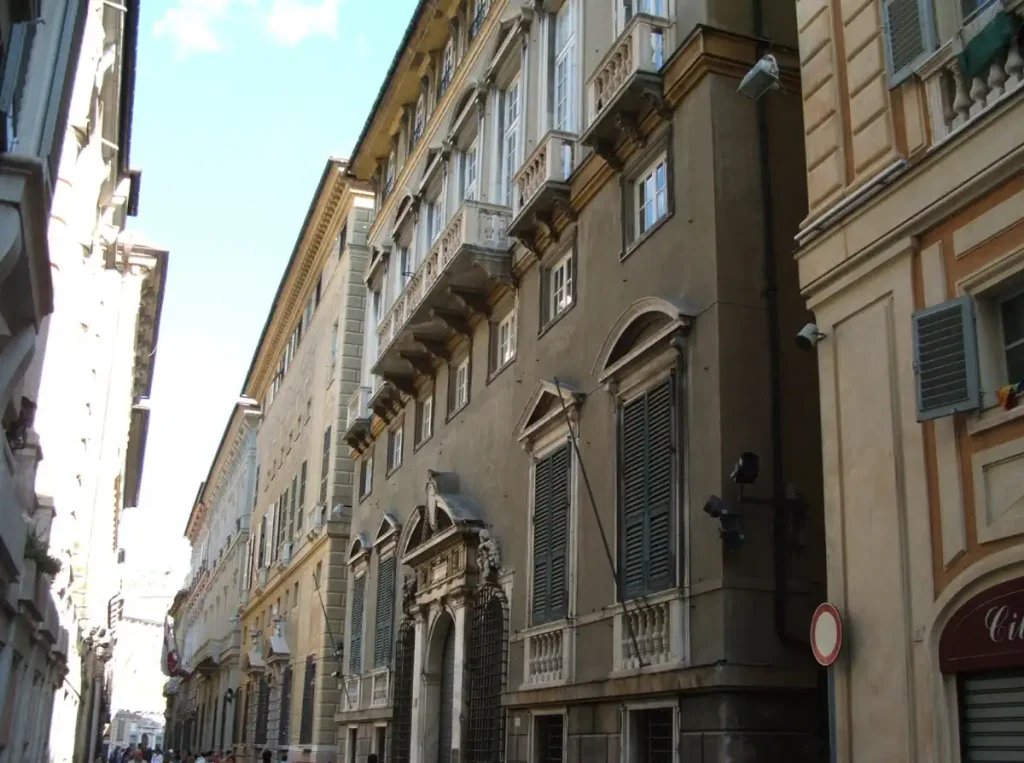 Via Garibaldi și Palatele Rolli din Genova